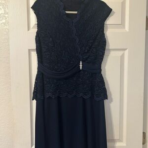 Onyx Nite Navy Lace Midi Dress